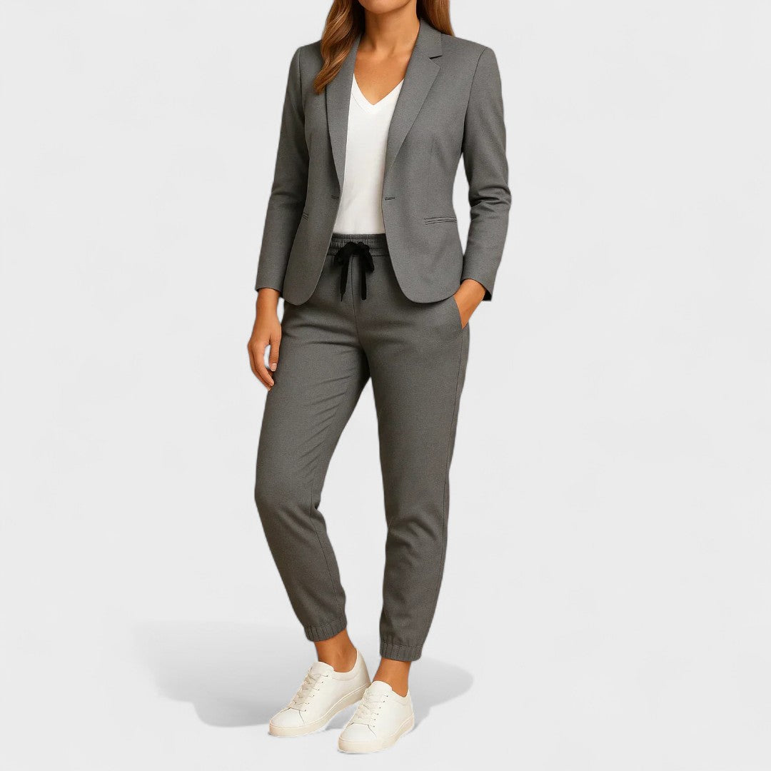 Gabriela - Chic Jacket and Pants Ensemble