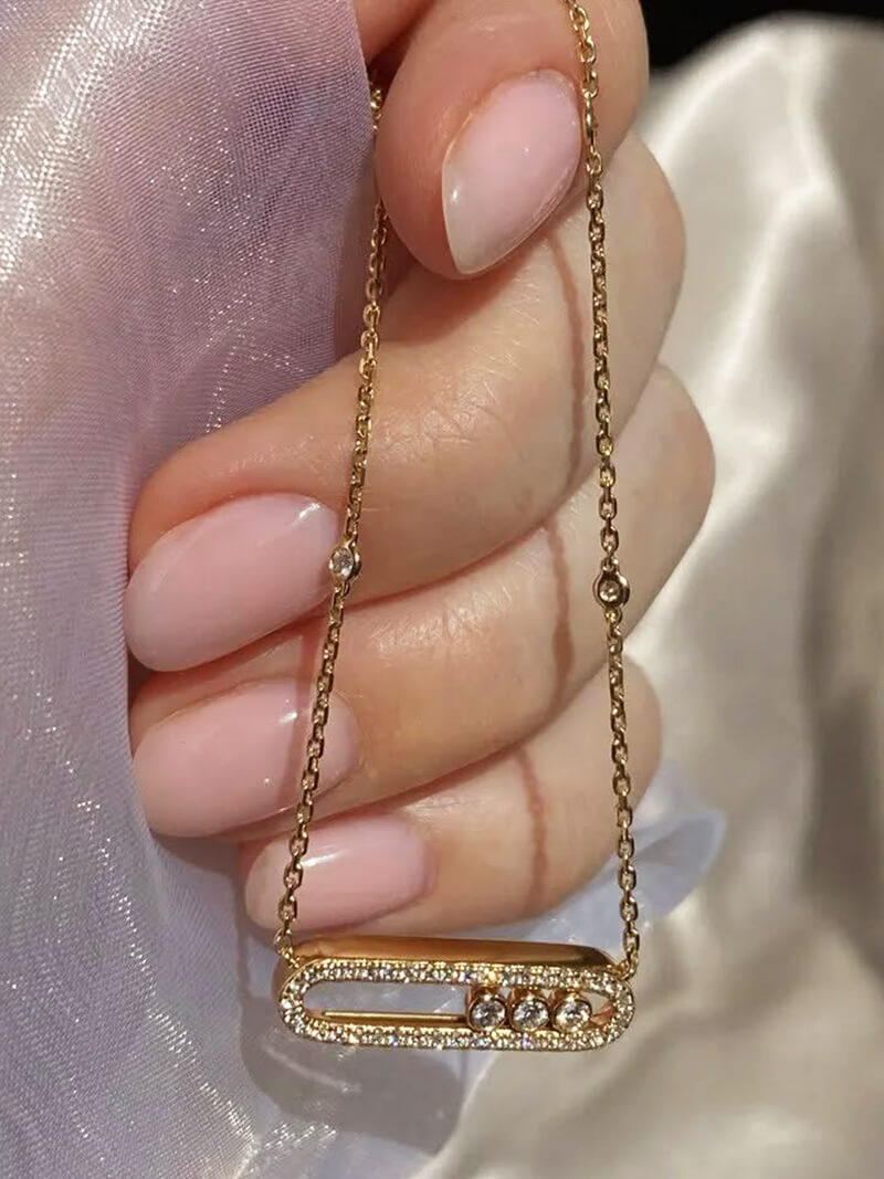 Melissa Pendant Necklace