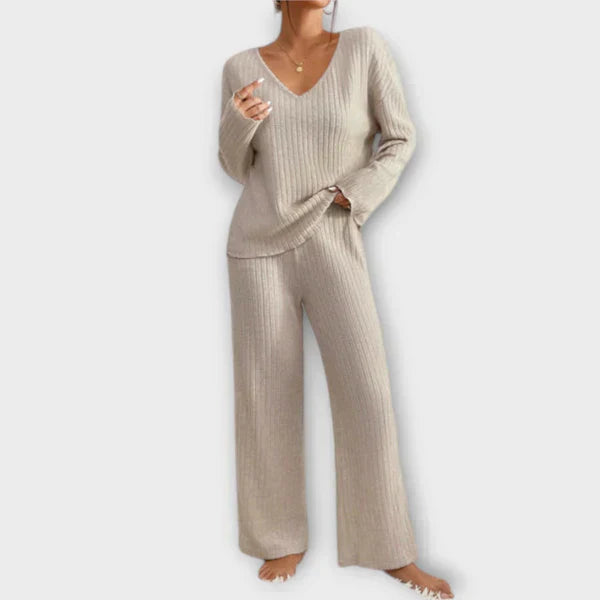 Andreia - Stylish Two-Piece Ensemble