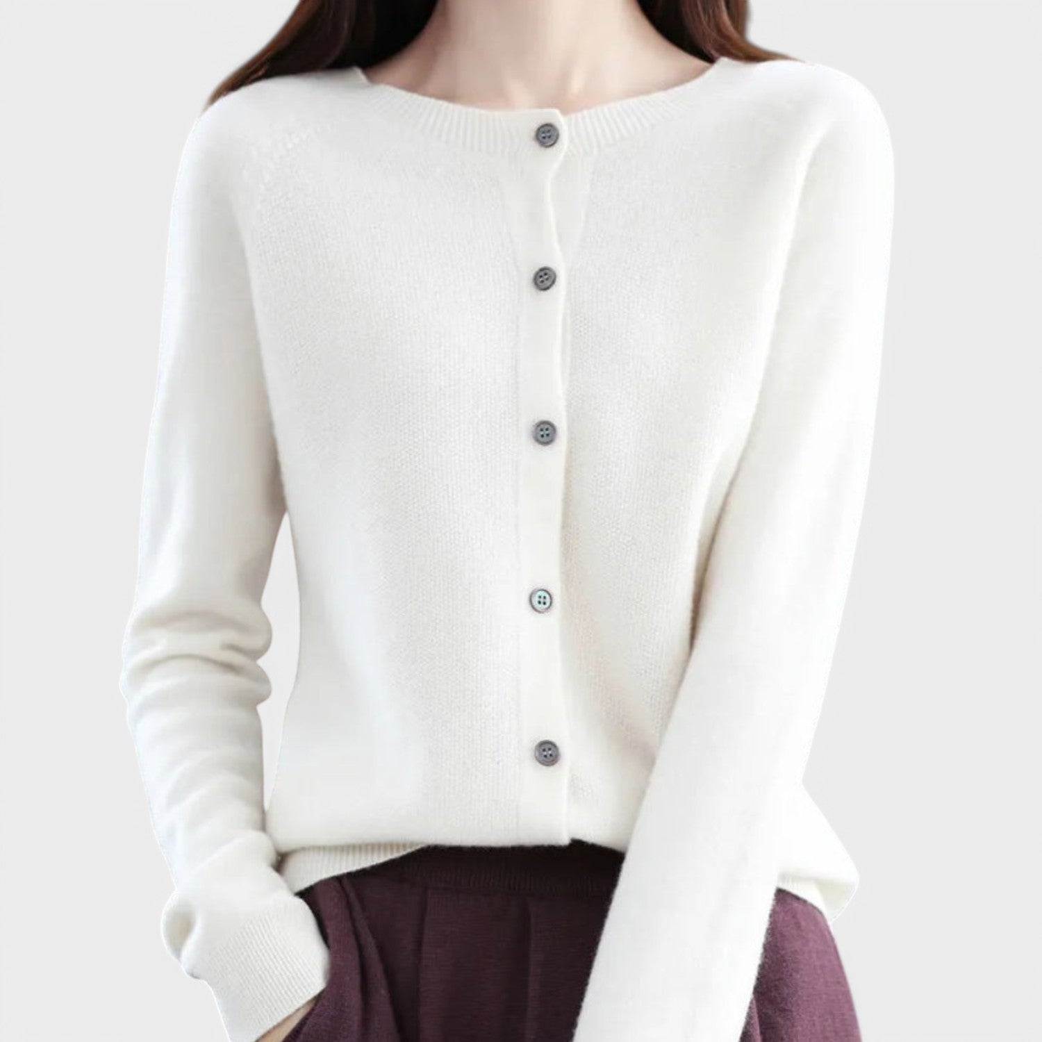 Jéssica - Luxurious Cashmere Knit Cardigan