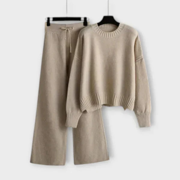 Joana - Comfortable Two-Piece Ensemble