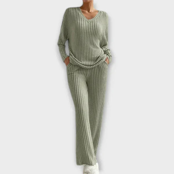 Andreia - Stylish Two-Piece Ensemble